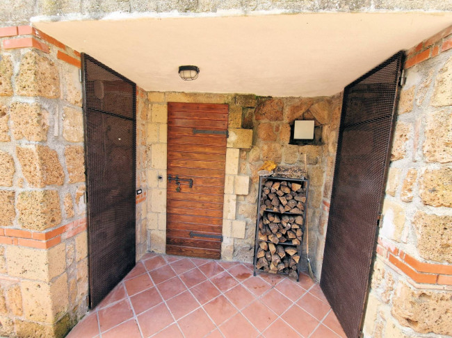 Terratetto unifamiliare indipendente in vendita a Sorano