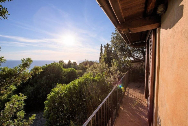 Villa prestigiosa con ampio parco piscina e vista mare in vendita a Monte Argentario