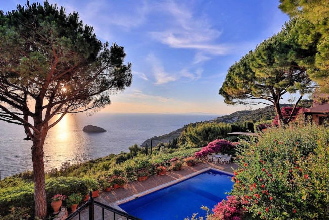 Villa prestigiosa con ampio parco piscina e vista mare in vendita a Monte Argentario