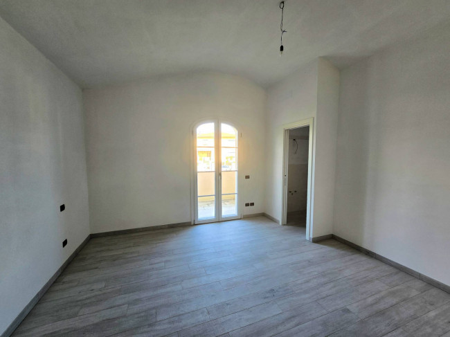 Villa unifamiliare di nuova costruzione con ampio giardino in vendita a Capannori