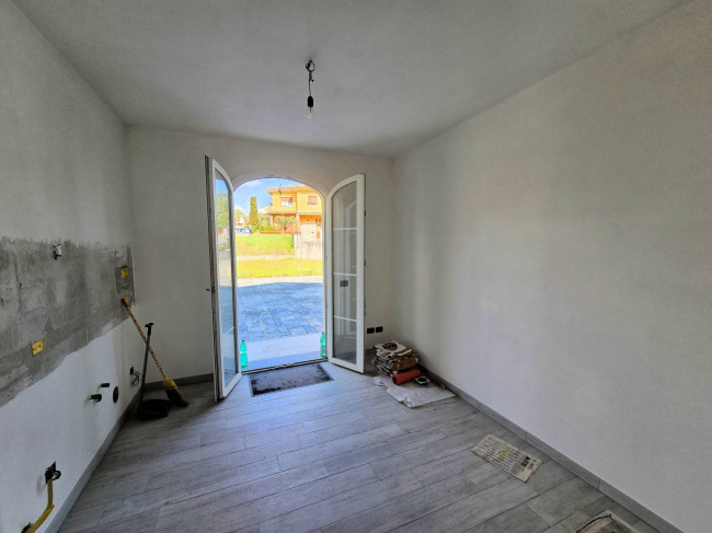 Villa unifamiliare di nuova costruzione con ampio giardino in vendita a Capannori