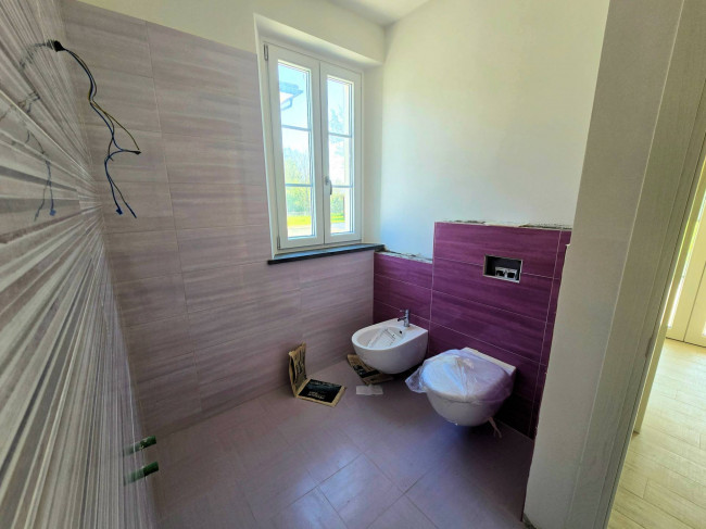Villa unifamiliare di nuova costruzione con ampio giardino in vendita a Capannori