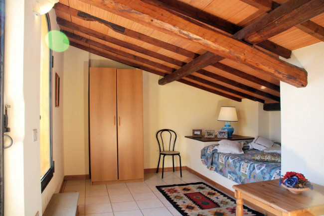 Casa vacanze con piscina e vista panoramica mozzafiato in vendita a Lamporecchio