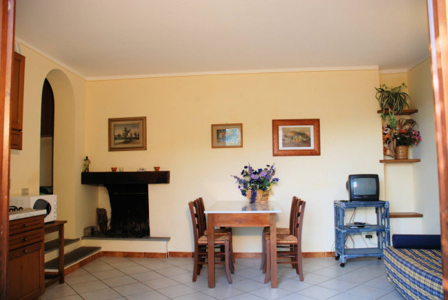Casa vacanze con piscina e vista panoramica mozzafiato in vendita a Lamporecchio