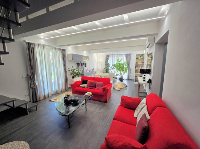 Villa con giardino di recente costruzione in classe nergetica A/4 in vendita a Buggiano