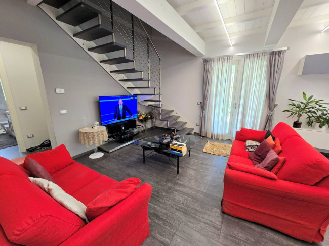 Villa con giardino di recente costruzione in classe nergetica A/4 in vendita a Buggiano
