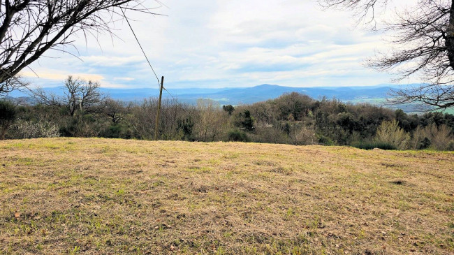 Rustico da ristrutturare con possibilità di ampliamento con vista panoramica fino al mare in vendita a Roccastrada