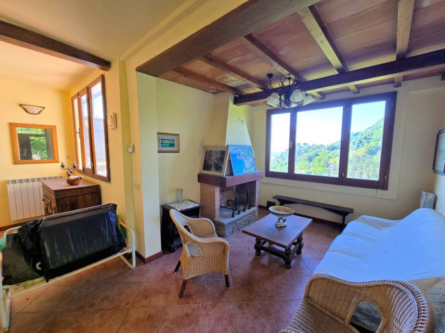 Terratetto con giardino e vista mare in vendita a Pietrasanta