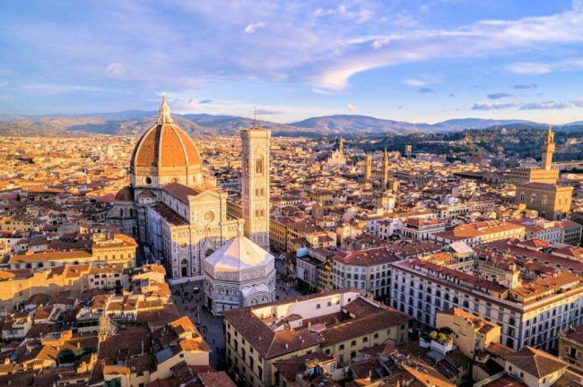 Proponiamo la vendita di ville nei dintorni di Firenze in vendita a Firenze