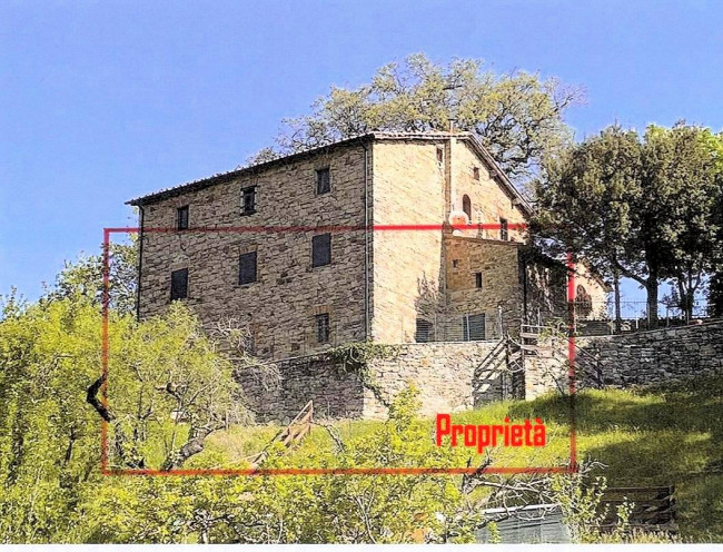 Porzione di casale in stile rustico Toscano ristrutturato  con terreno in ottima posizione in vendita a Castelnuovo di Val di Cecina