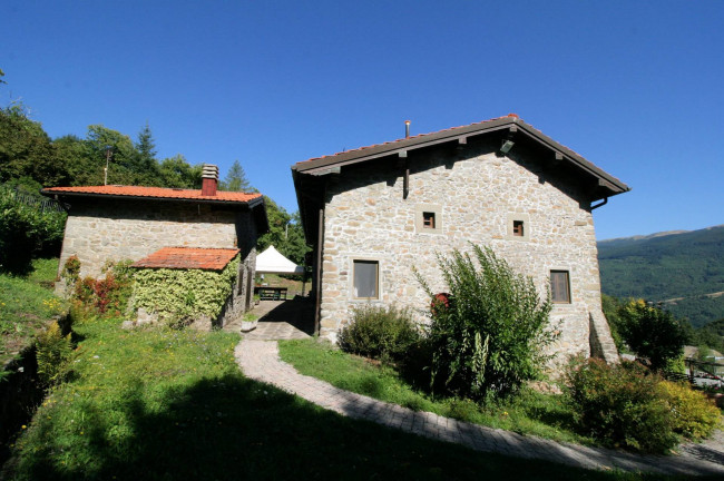 BEL COMPLESSO AGRITURISTICO SITO IN UN'OASI DI PACE ED ASSOLUTA BELLEZZA NATURALISTICA in vendita a San Marcello Piteglio