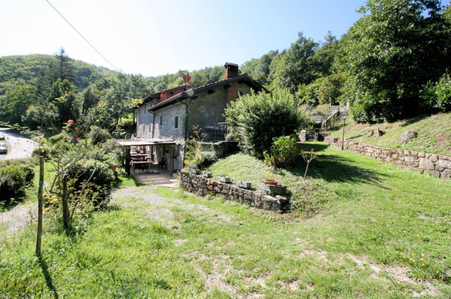 BEL COMPLESSO AGRITURISTICO SITO IN UN'OASI DI PACE ED ASSOLUTA BELLEZZA NATURALISTICA in vendita a San Marcello Piteglio