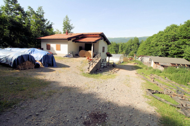 BEL COMPLESSO AGRITURISTICO SITO IN UN'OASI DI PACE ED ASSOLUTA BELLEZZA NATURALISTICA in vendita a San Marcello Piteglio