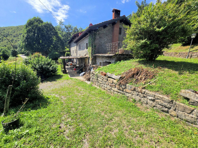 BEL COMPLESSO AGRITURISTICO SITO IN UN'OASI DI PACE ED ASSOLUTA BELLEZZA NATURALISTICA in vendita a San Marcello Piteglio