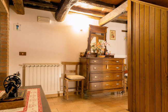 BEL COMPLESSO AGRITURISTICO SITO IN UN'OASI DI PACE ED ASSOLUTA BELLEZZA NATURALISTICA in vendita a San Marcello Piteglio