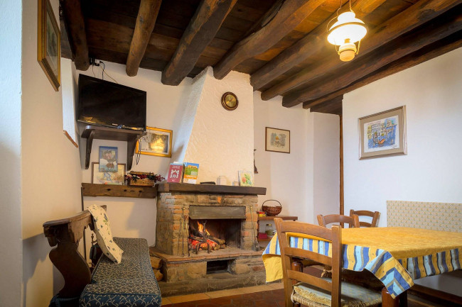 BEL COMPLESSO AGRITURISTICO SITO IN UN'OASI DI PACE ED ASSOLUTA BELLEZZA NATURALISTICA in vendita a San Marcello Piteglio