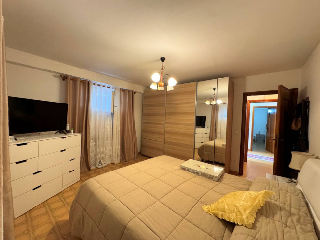 Villa di ampia superficie con giardino in vendita a Altopascio