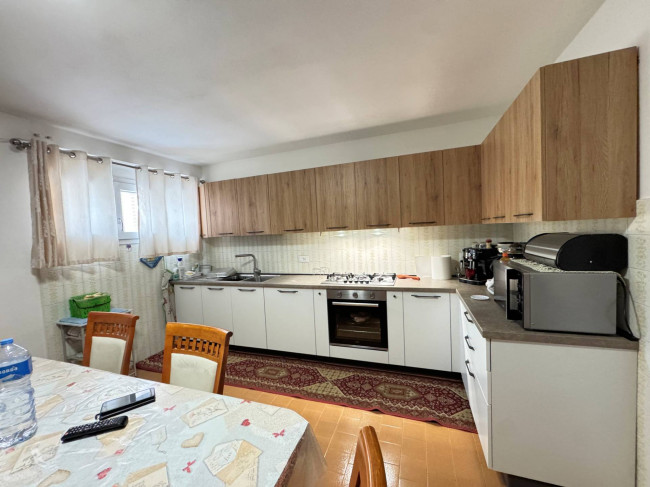 Villa di ampia superficie con giardino in vendita a Altopascio