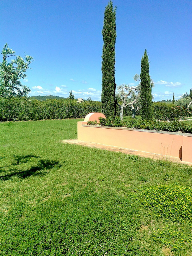 Casale con piscina parco in posizione panoramica in vendita a Magliano in Toscana