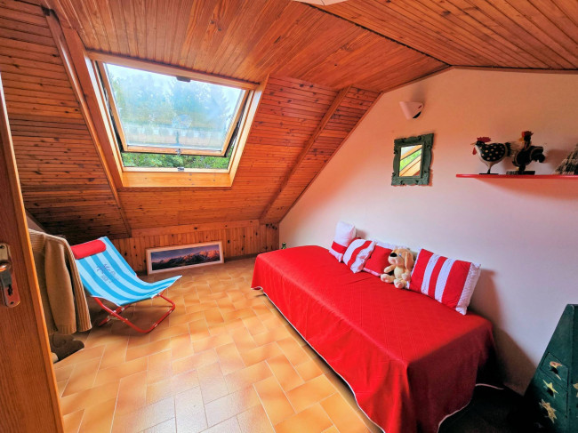 Appartamento al piano primo ed ultimo con giardino privato in vendita a Abetone Cutigliano