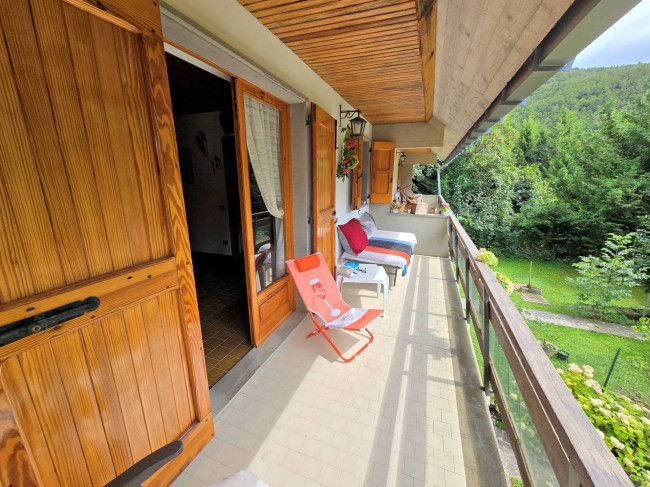 Appartamento al piano primo ed ultimo con giardino privato in vendita a Abetone Cutigliano