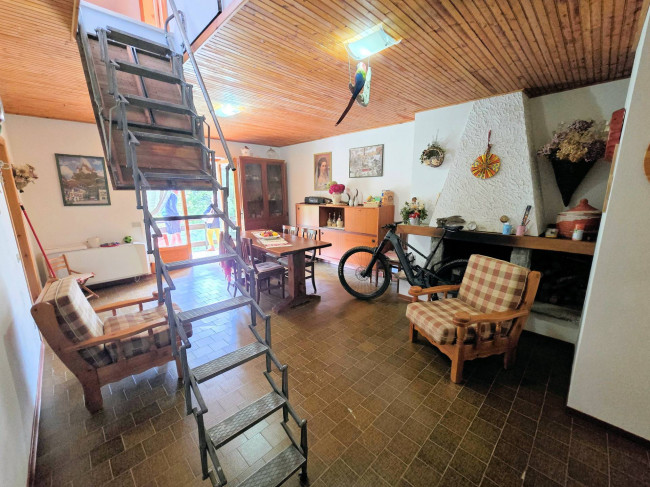 Appartamento al piano primo ed ultimo con giardino privato in vendita a Abetone Cutigliano