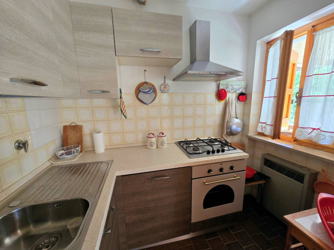 Appartamento al piano primo ed ultimo con giardino privato in vendita a Abetone Cutigliano