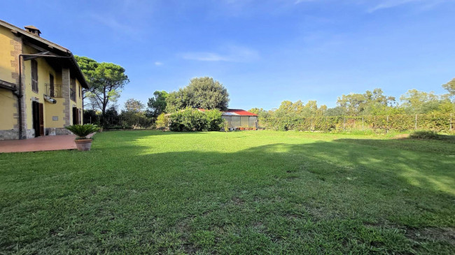 Porzione terratetto di rustico Toscano ristrutturato con giardino in vendita a Grosseto