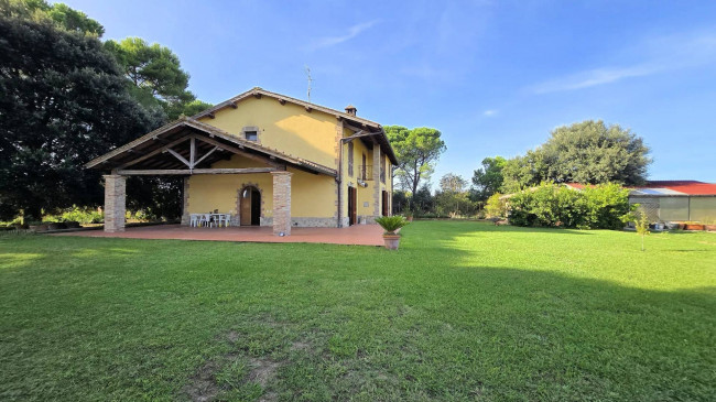 Porzione terratetto di rustico Toscano ristrutturato con giardino in vendita a Grosseto