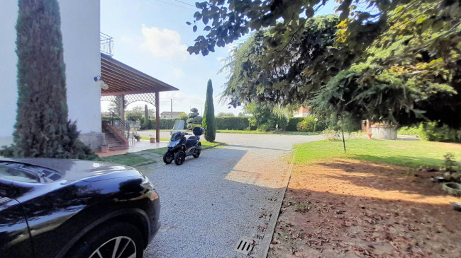 Villetta unifamiliare con giardino in vendita a Castelfranco di Sotto