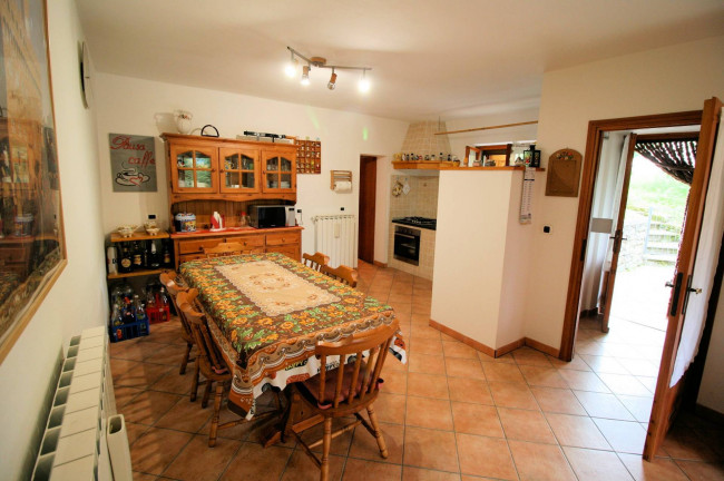 Appartamento al piano terra con giardino esclusivo e vista panoramica in vendita a Abetone Cutigliano