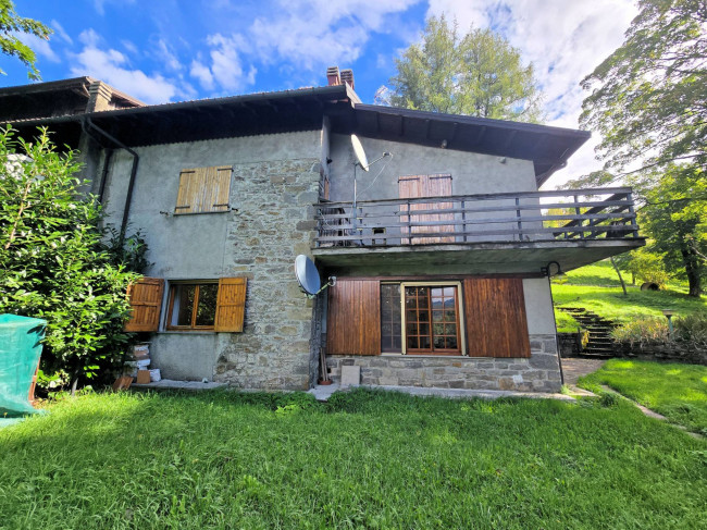 Appartamento al piano terra con giardino esclusivo e vista panoramica in vendita a Abetone Cutigliano