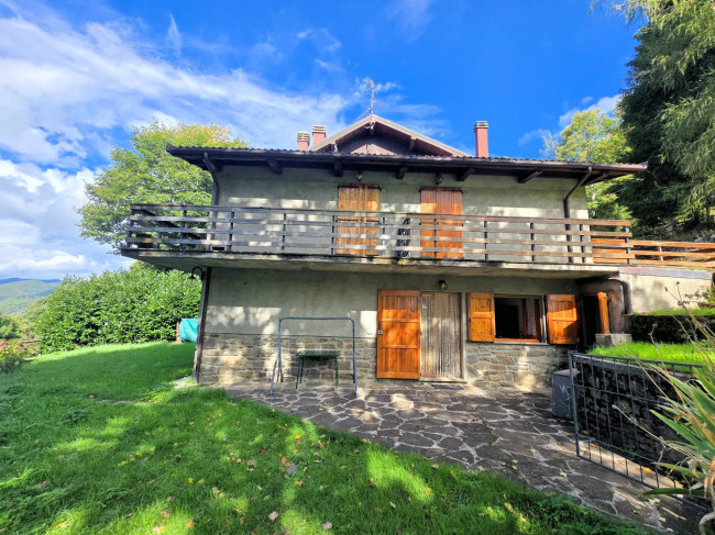 Appartamento al piano terra con giardino esclusivo e vista panoramica in vendita a Abetone Cutigliano