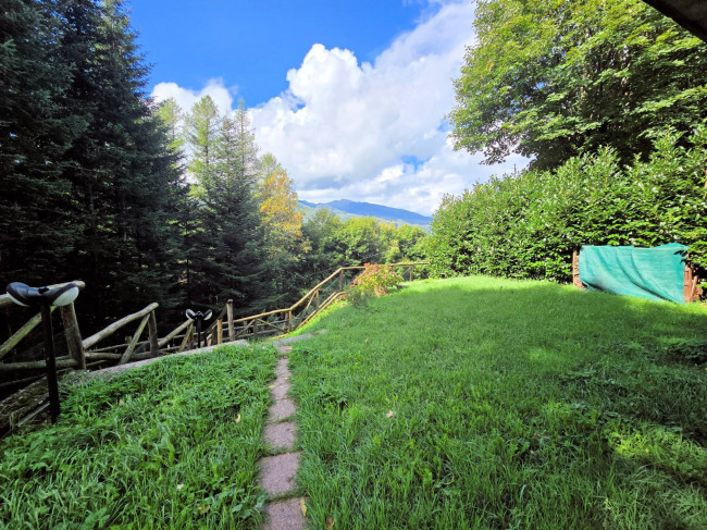 Appartamento al piano terra con giardino esclusivo e vista panoramica in vendita a Abetone Cutigliano