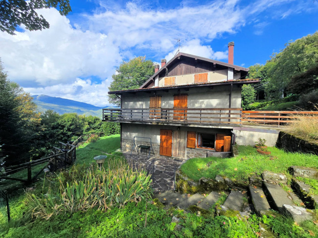 Appartamento al piano terra con giardino esclusivo e vista panoramica in vendita a Abetone Cutigliano