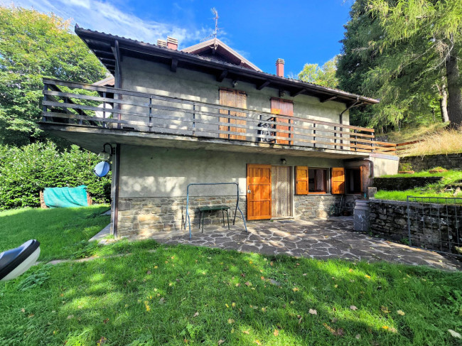 Appartamento al piano terra con giardino esclusivo e vista panoramica in vendita a Abetone Cutigliano