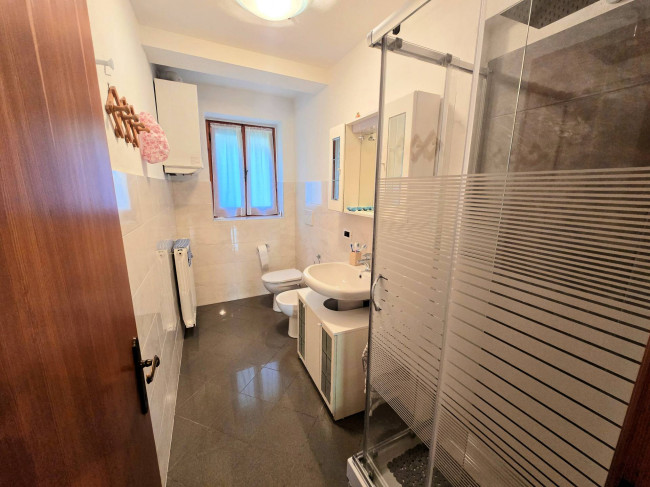 Appartamento al piano terra con giardino esclusivo e vista panoramica in vendita a Abetone Cutigliano