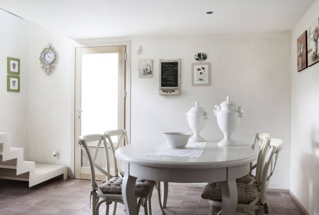 Bellissima villetta bifamiliare composta da due unità immobiliari indipendenti con piscina e vista panoramica in vendita a Montopoli in Val d'Arno