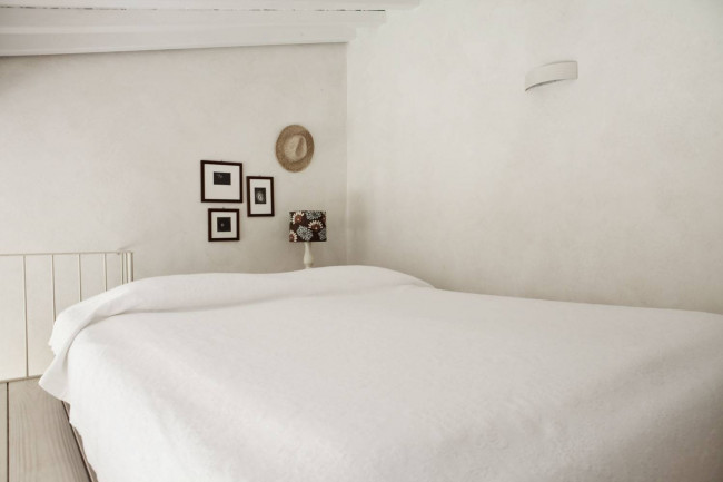 Bellissima villetta bifamiliare composta da due unità immobiliari indipendenti con piscina e vista panoramica in vendita a Montopoli in Val d'Arno