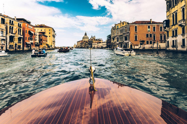 Proponiamo la vendita di Alberghi Hotel di varie metrature a Venezia in vendita a Venezia