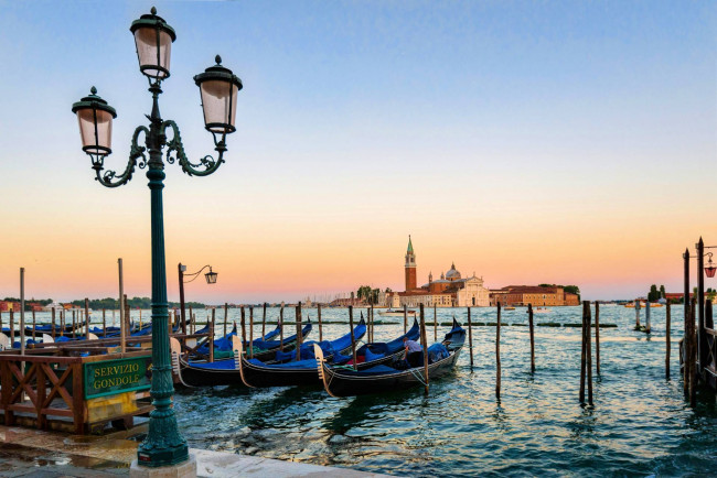 Proponiamo la vendita di Alberghi Hotel di varie metrature a Venezia in vendita a Venezia