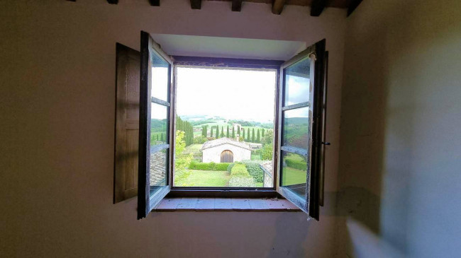 Appartamento in antico borgo ristrutturato con piscina in vendita a Volterra