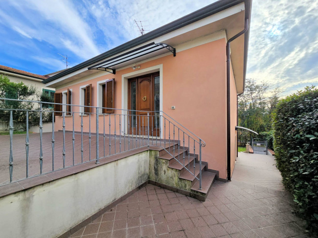 Villetta libera su quattro lati con giardino in vendita a Montopoli in Val d'Arno