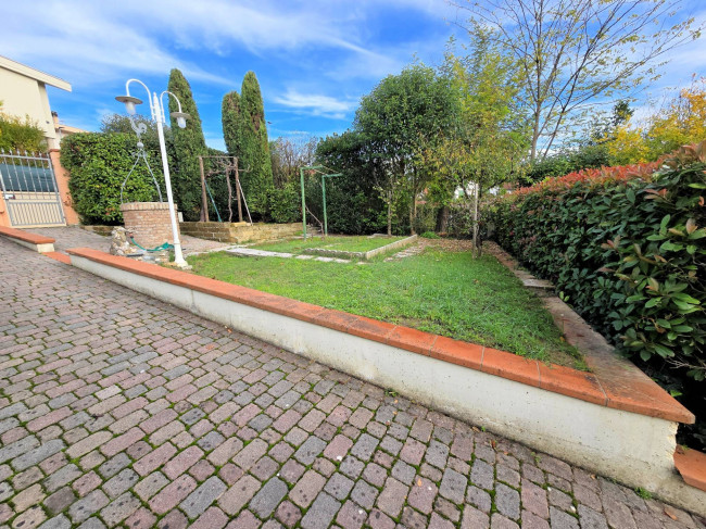 Villetta libera su quattro lati con giardino in vendita a Montopoli in Val d'Arno