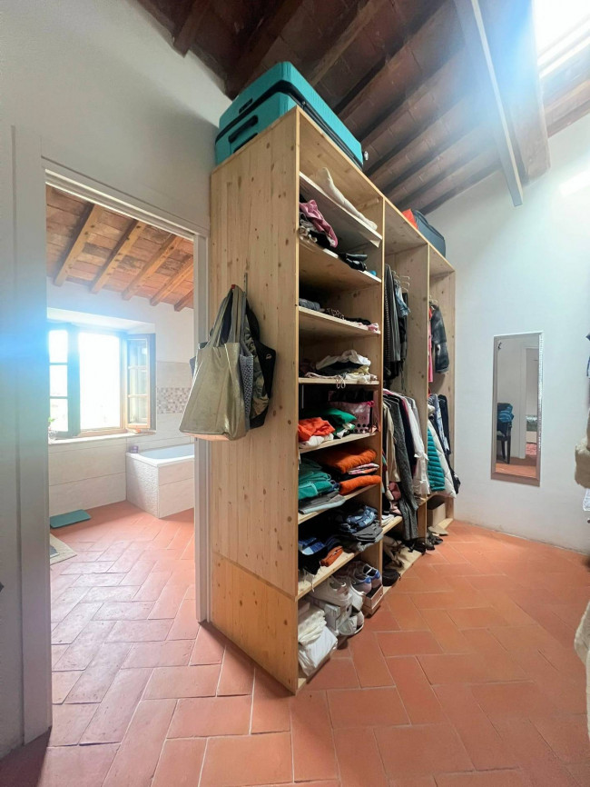 Prestigiosa azienda agricola con agriturismo e terreni in vendita a Massa Marittima