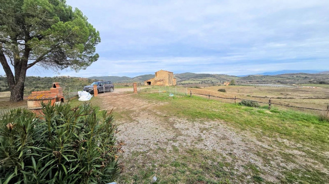 Villetta unifamiliare con ampio giardino e vista panoramica in vendita a Gavorrano