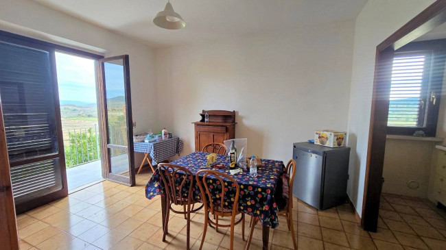 Villetta unifamiliare con ampio giardino e vista panoramica in vendita a Gavorrano