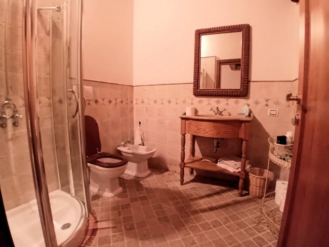 Bellissima villa unifamiliare con annessi parco e piscina in vendita a Marliana