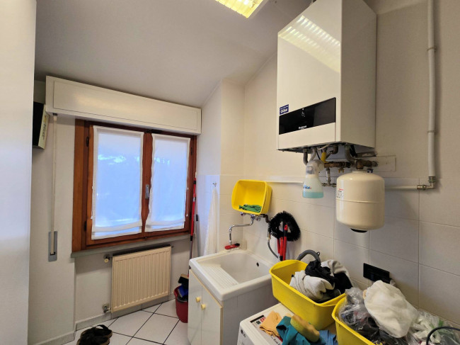 Appartamento posto al piano primo di villetta bifamiliare con garage e giardino in vendita a Buggiano