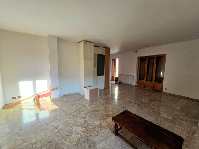 Porzione di bifamiliare posta al piano terra con giardino privato in vendita a Abetone Cutigliano